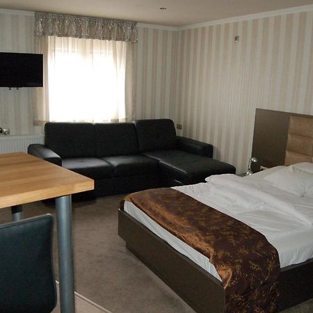 Control Motel Ясберень Екстер'єр фото