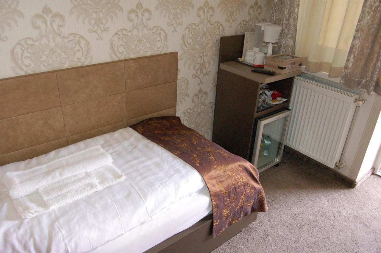 Control Motel Ясберень Екстер'єр фото
